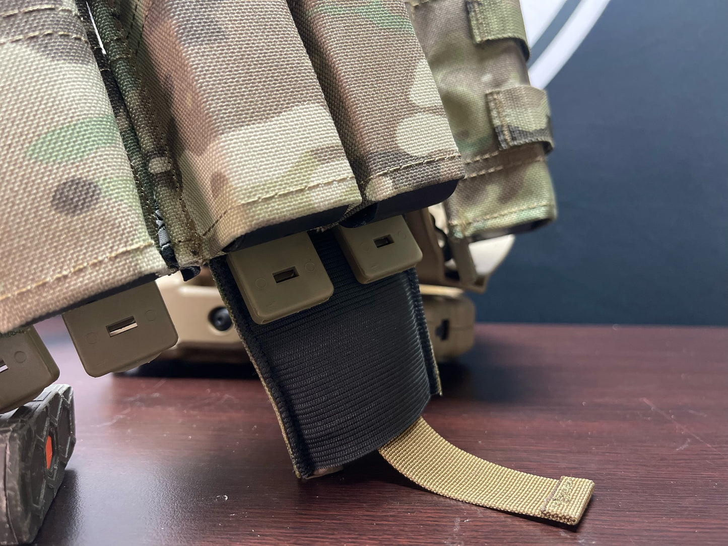 Defiant Armament - "No Drag Dump Pouch"